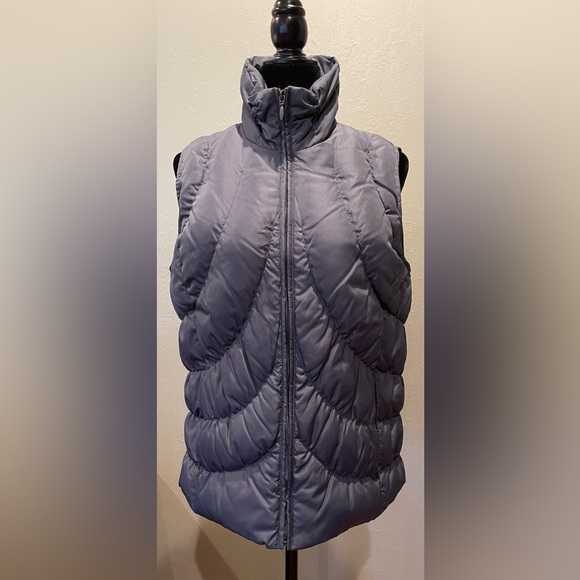 Nine West vest, size M, slate blue. In great condition - Picture 2 of 6